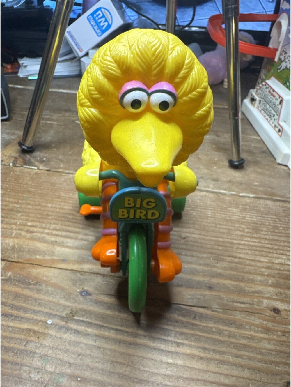 VTG 1980s Sesame Street Big Bird On Tricycle Wind Up Toy Works- push start need